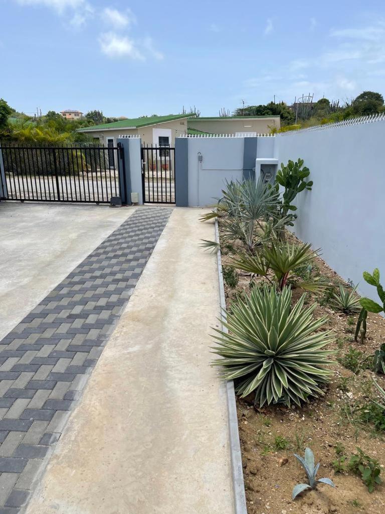 Villa Susanna 3 Bedroom 2 Bathroom House Sleeps 6Plus Willemstad Eksteriør billede